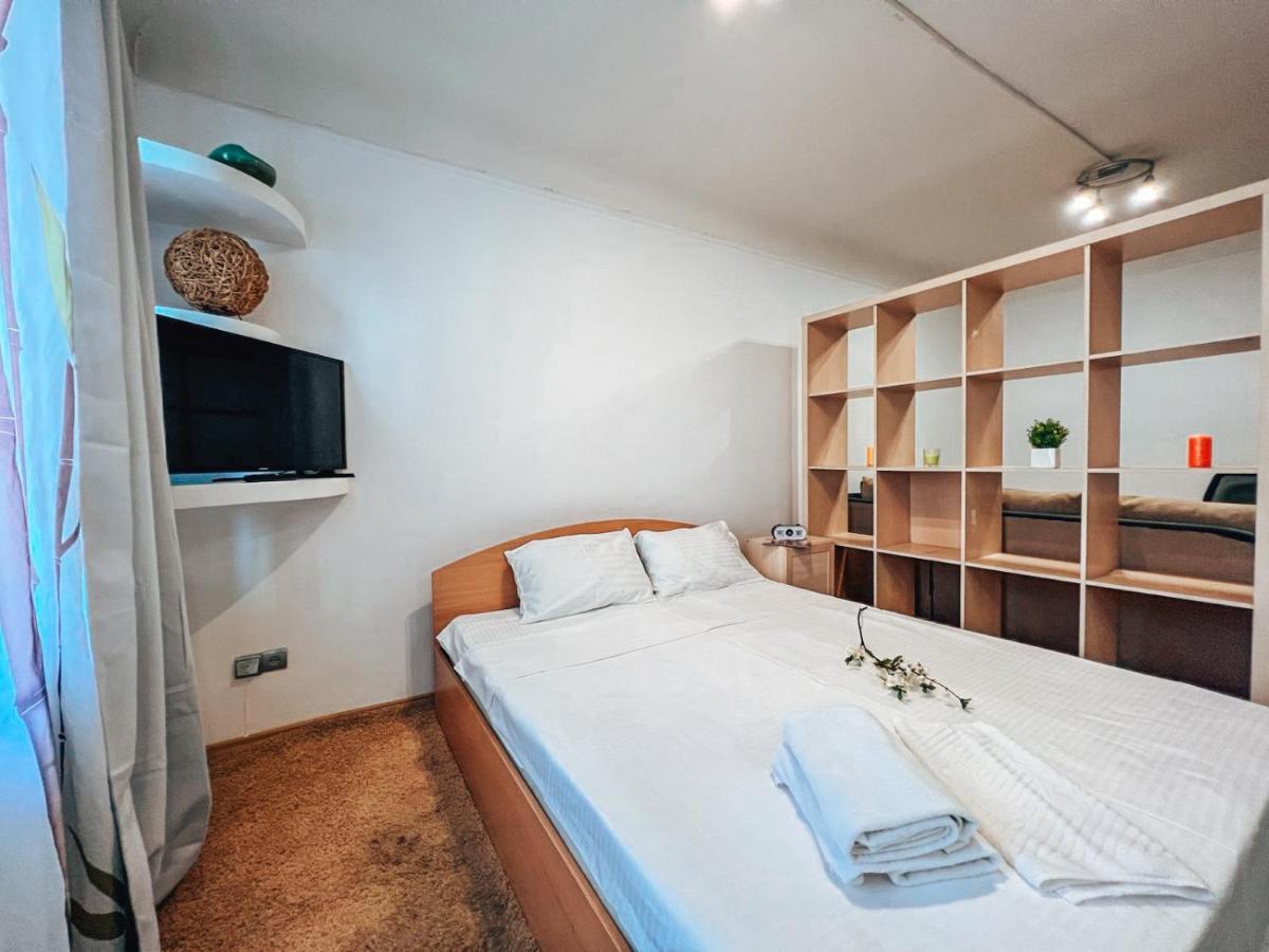 Apartment In The Center Of Киев Екстериор снимка