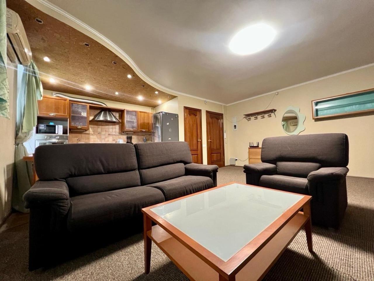 Apartment In The Center Of Киев Екстериор снимка