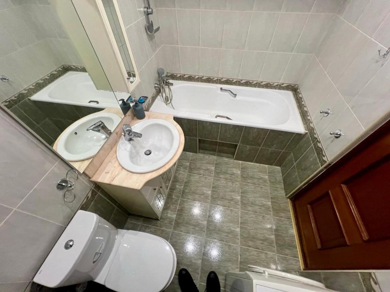 Apartment In The Center Of Киев Екстериор снимка