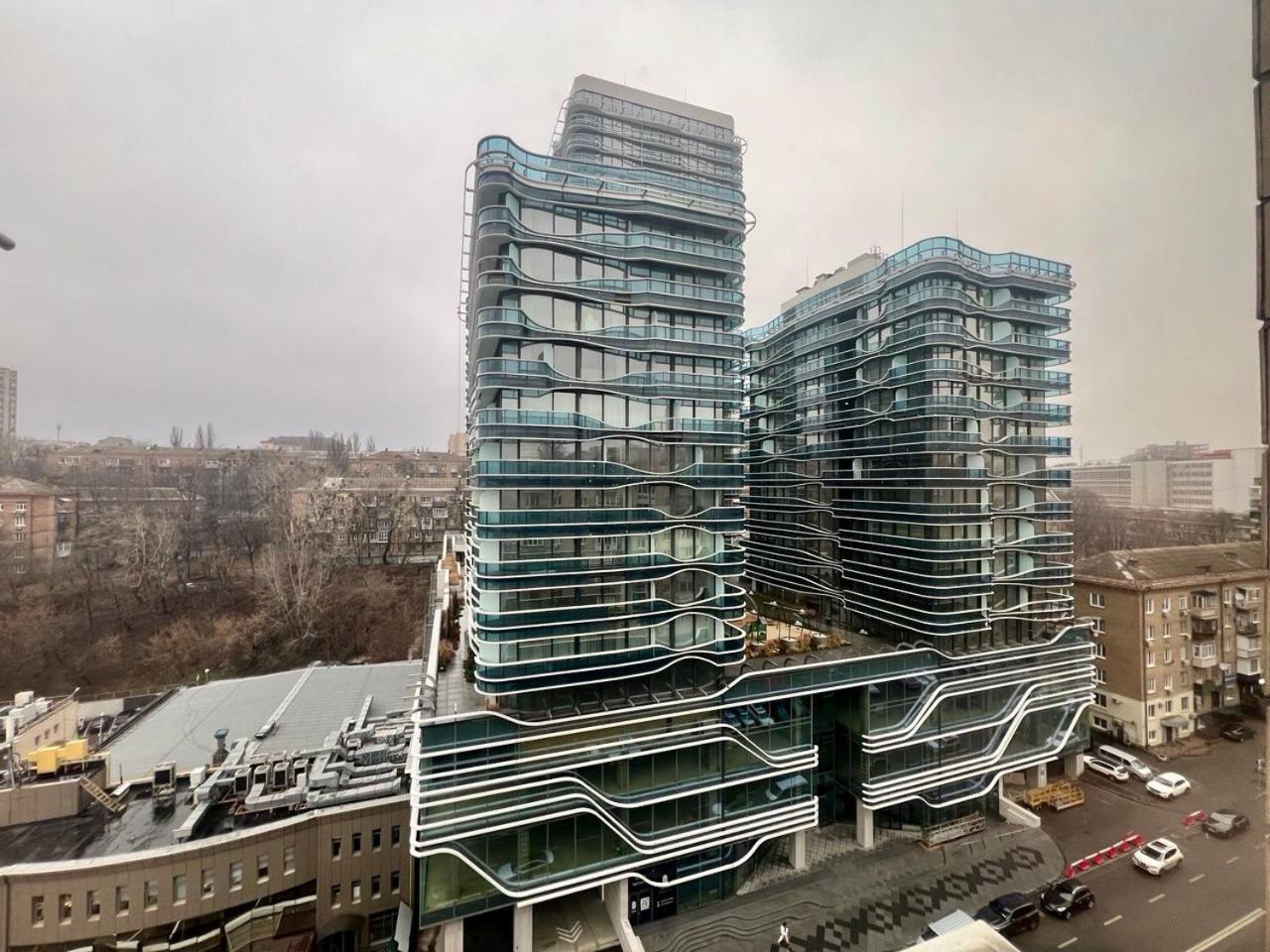 Apartment In The Center Of Киев Екстериор снимка