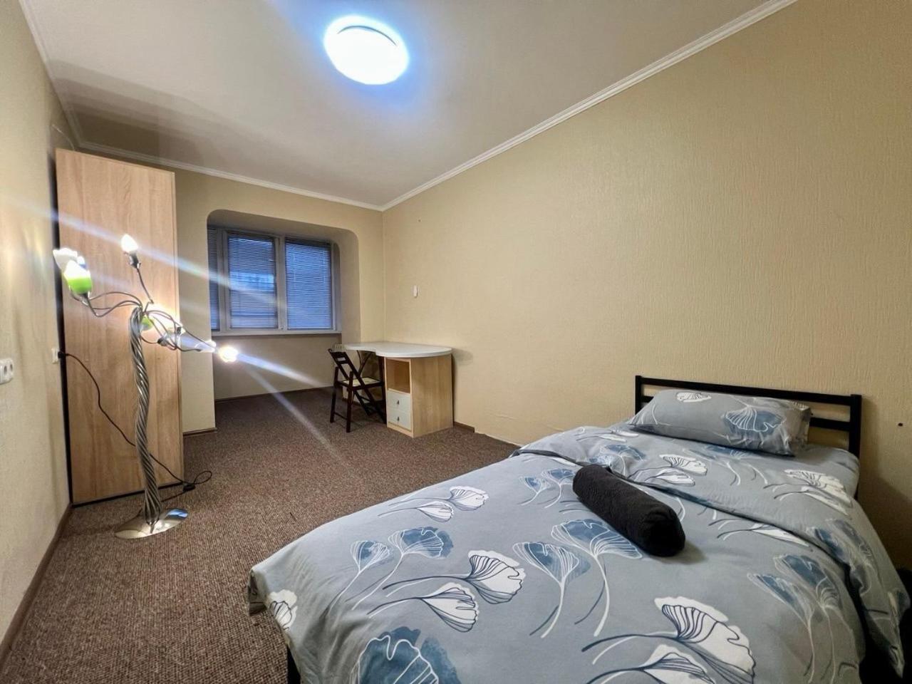 Apartment In The Center Of Киев Екстериор снимка